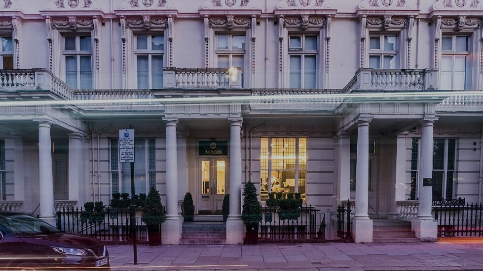 Hyde Park Executive Apartments Entrance